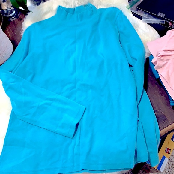 Bundle of 6 Basics• 4Solid Color Tops & 1Jegging - Picture 3 of 16